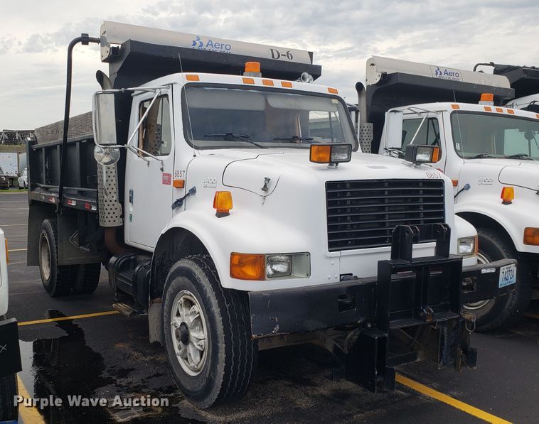 image for item EU9884 1996 International 4900 dump truck