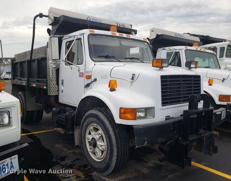 image for item EU9884 1996 International 4900 dump truck