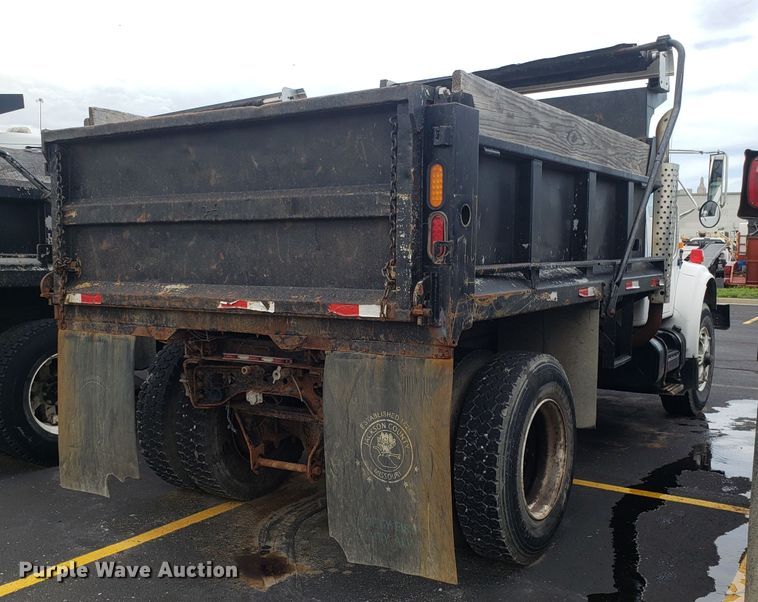 image for item EU9884 1996 International 4900 dump truck