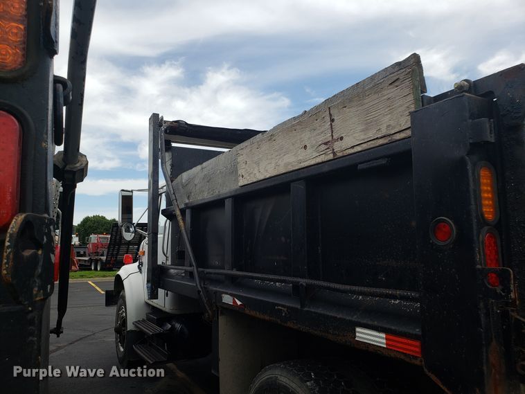 image for item EU9884 1996 International 4900 dump truck