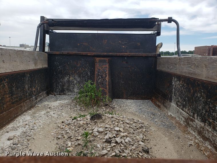 image for item EU9884 1996 International 4900 dump truck