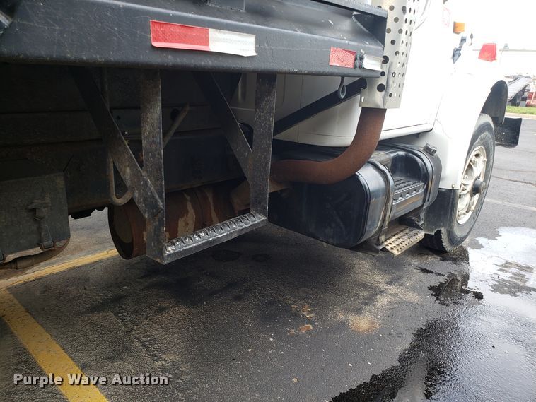 image for item EU9884 1996 International 4900 dump truck