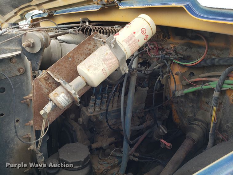 image for item EU9884 1996 International 4900 dump truck