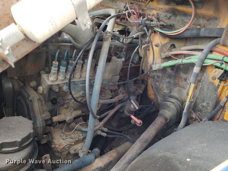 image for item EU9884 1996 International 4900 dump truck