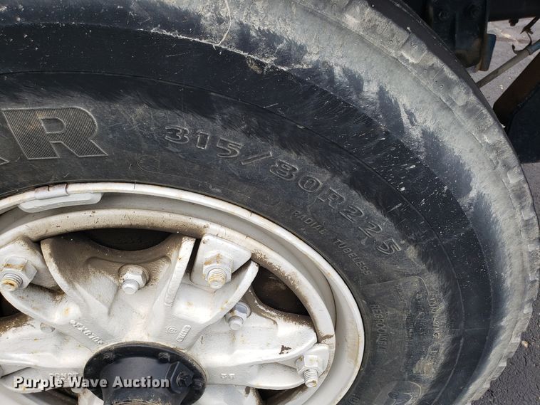 image for item EU9884 1996 International 4900 dump truck