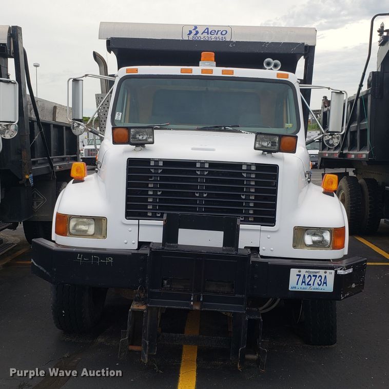 image for item EU9885 1998 International 4900 dump truck