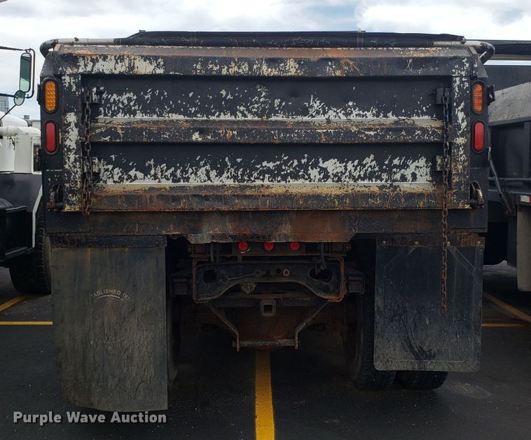 image for item EU9885 1998 International 4900 dump truck