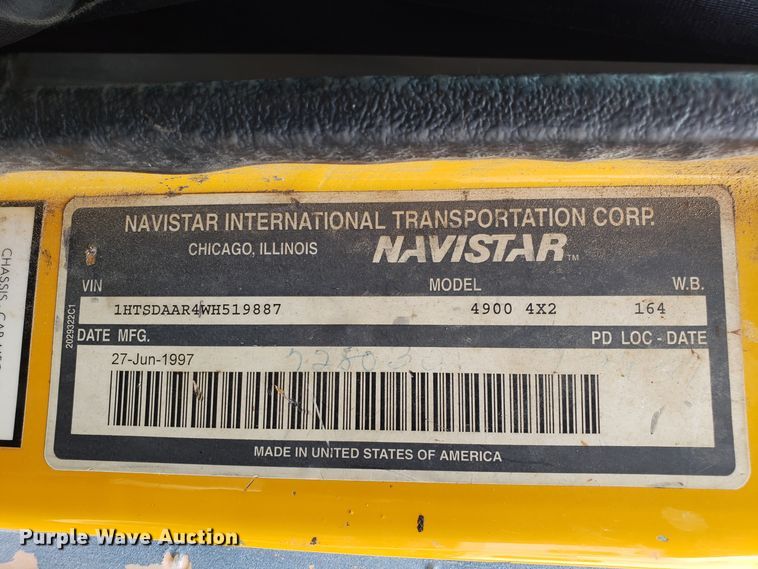 image for item EU9885 1998 International 4900 dump truck