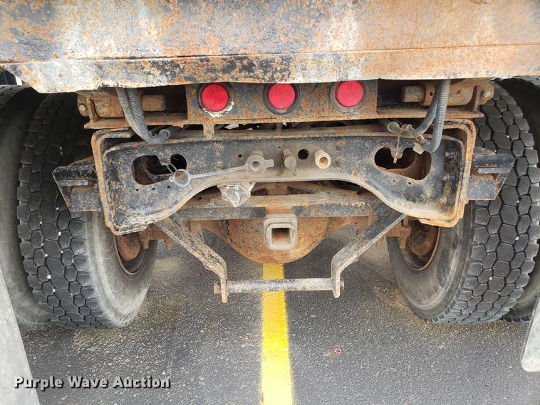 image for item EU9885 1998 International 4900 dump truck