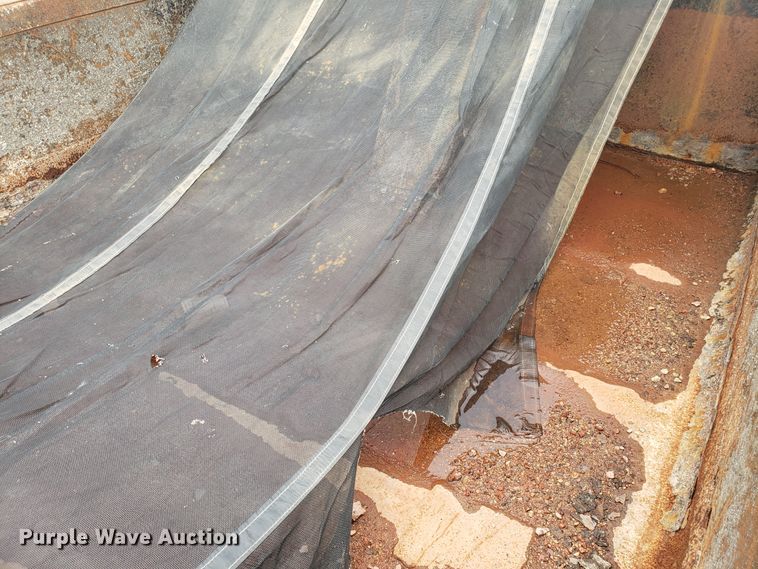 image for item EU9885 1998 International 4900 dump truck