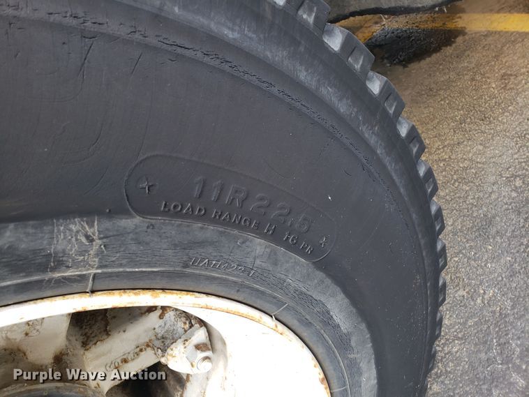 image for item EU9885 1998 International 4900 dump truck