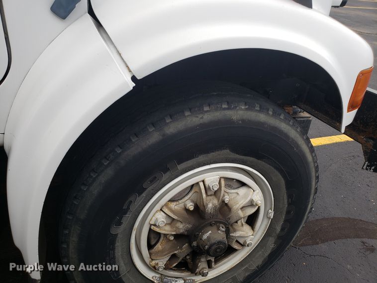 image for item EU9885 1998 International 4900 dump truck