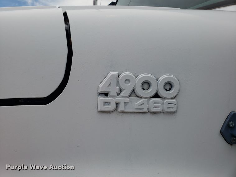 image for item EU9885 1998 International 4900 dump truck