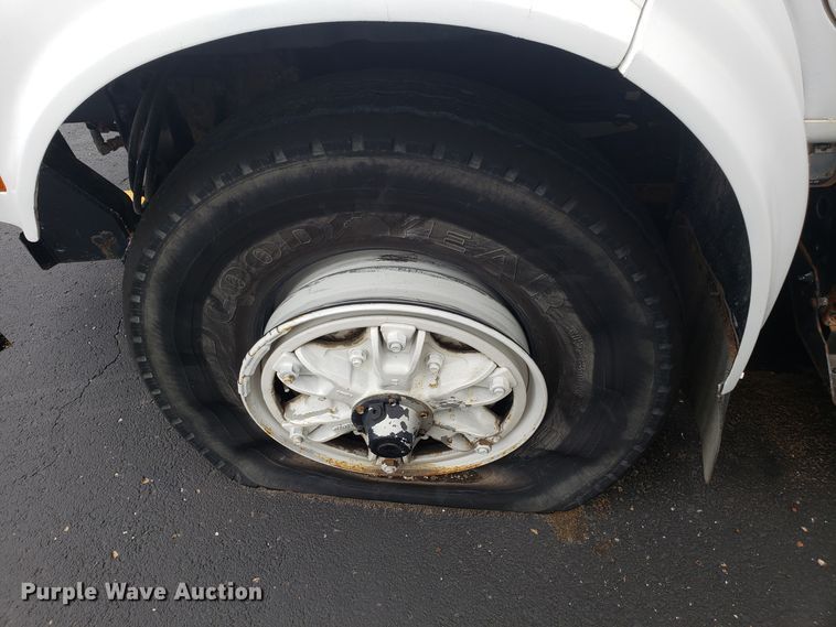 image for item EU9885 1998 International 4900 dump truck