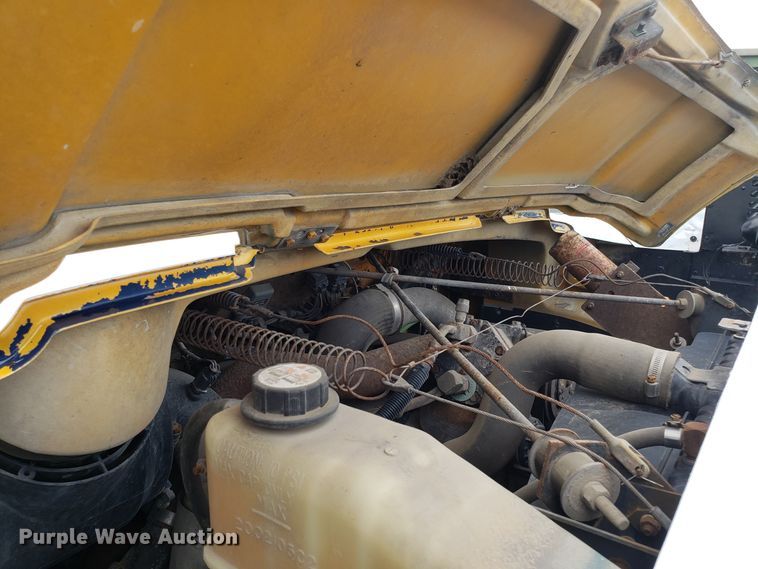 image for item EU9885 1998 International 4900 dump truck