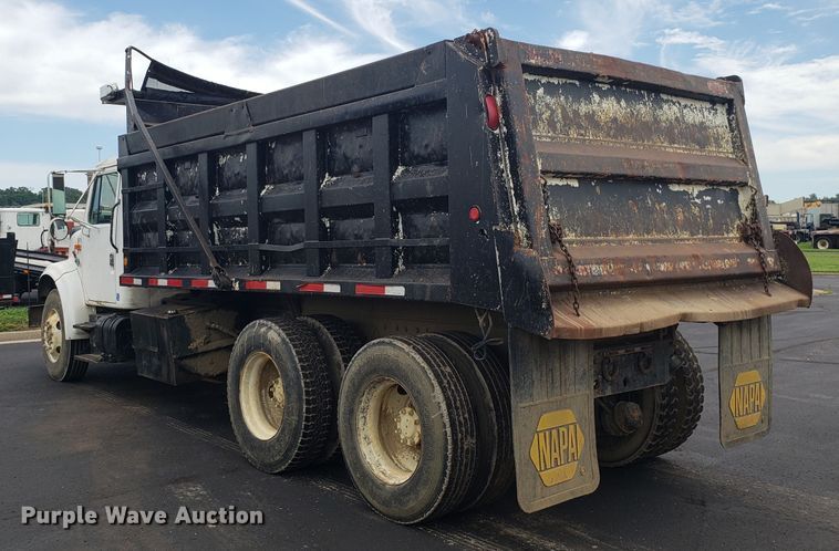 image for item EU9887 1998 International 4900 dump truck