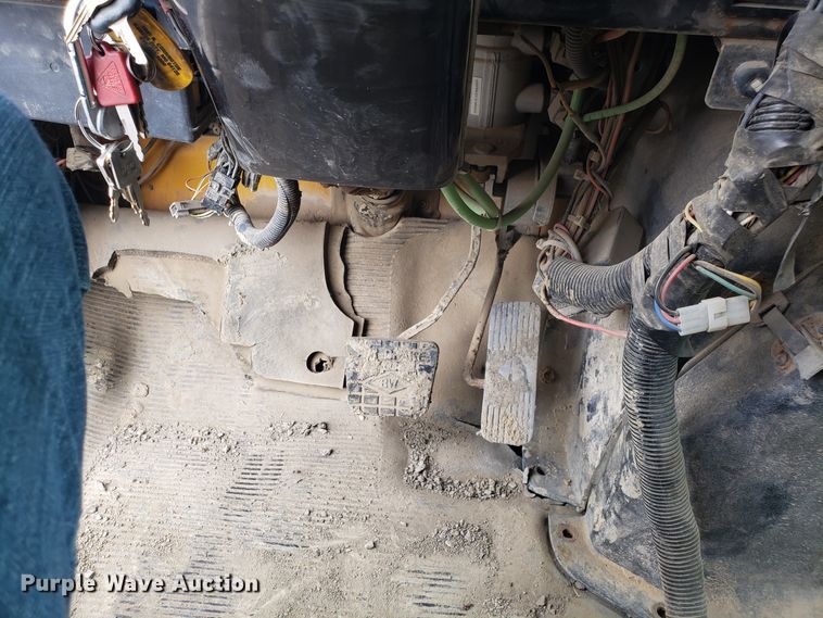 image for item EU9887 1998 International 4900 dump truck