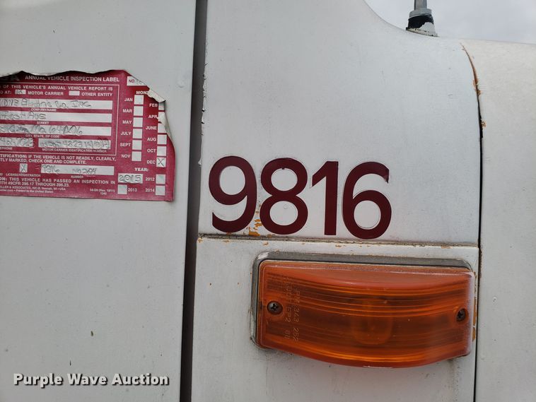 image for item EU9887 1998 International 4900 dump truck