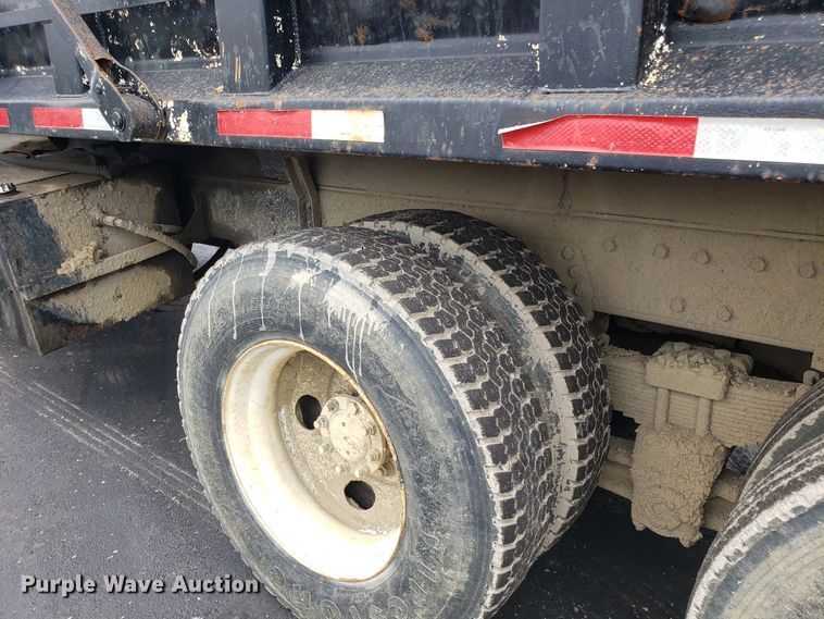 image for item EU9887 1998 International 4900 dump truck