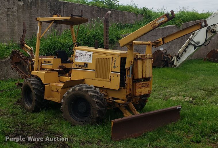 image for item EU9889 1992 Vermeer V8050 trencher