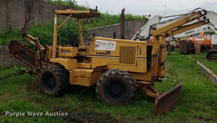 image for item EU9889 1992 Vermeer V8050 trencher