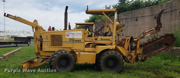 image for item EU9889 1992 Vermeer V8050 trencher