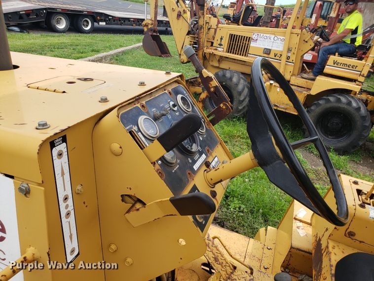 image for item EU9889 1992 Vermeer V8050 trencher