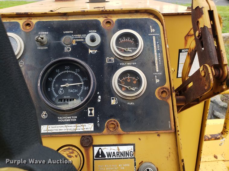 image for item EU9889 1992 Vermeer V8050 trencher