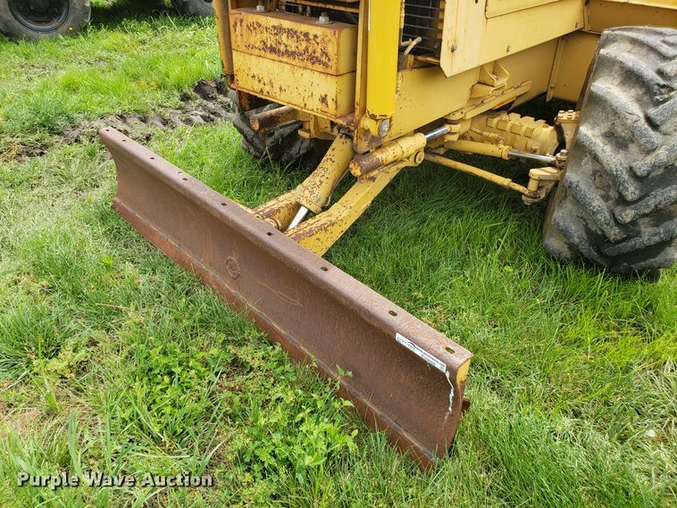 image for item EU9889 1992 Vermeer V8050 trencher