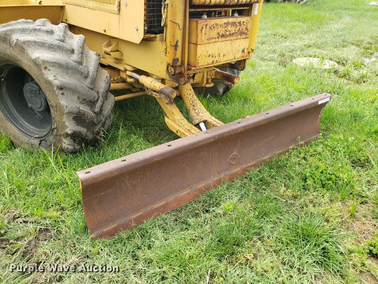 image for item EU9889 1992 Vermeer V8050 trencher