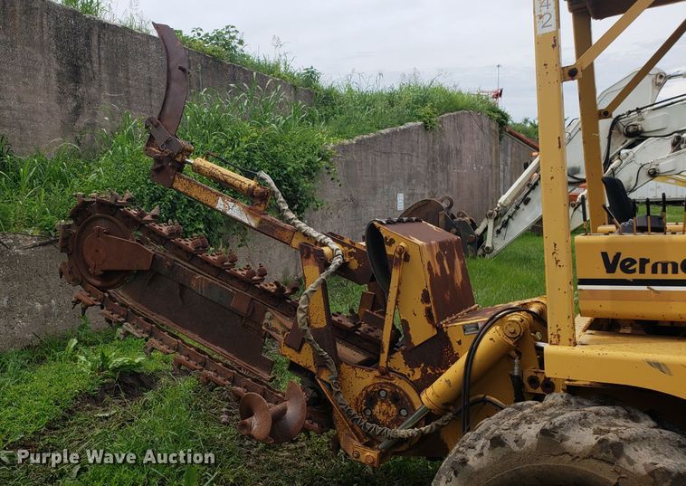 image for item EU9889 1992 Vermeer V8050 trencher