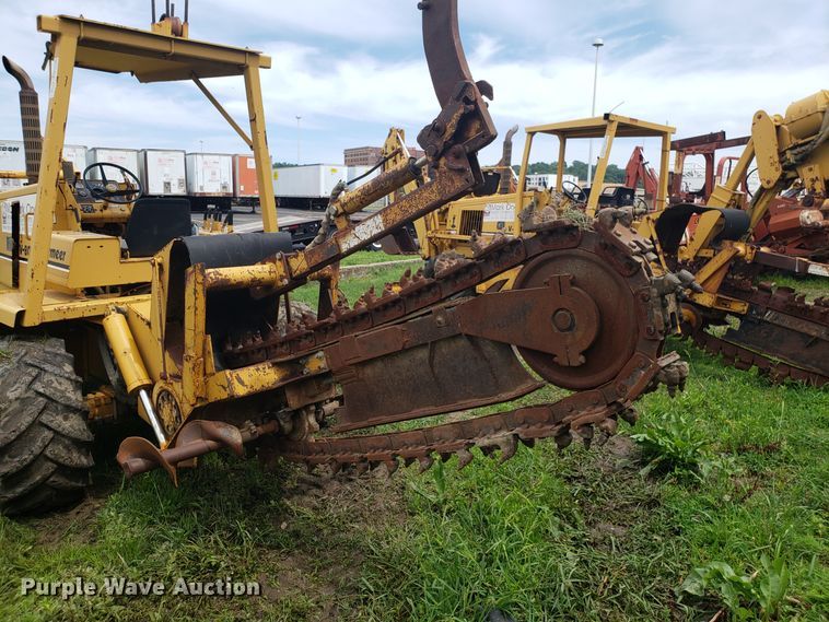 image for item EU9889 1992 Vermeer V8050 trencher