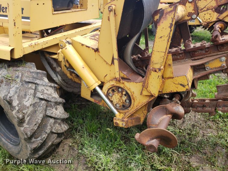 image for item EU9889 1992 Vermeer V8050 trencher