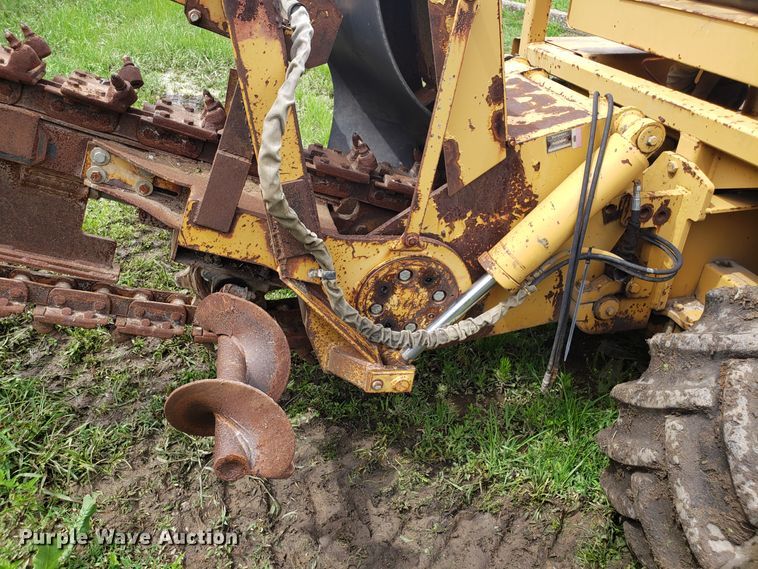 image for item EU9889 1992 Vermeer V8050 trencher