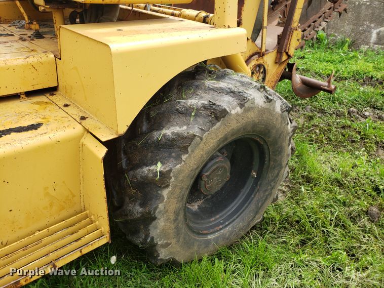 image for item EU9889 1992 Vermeer V8050 trencher