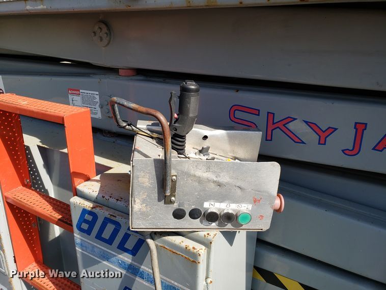 image for item EU9890 Skyjack SJBB41 scissor lift