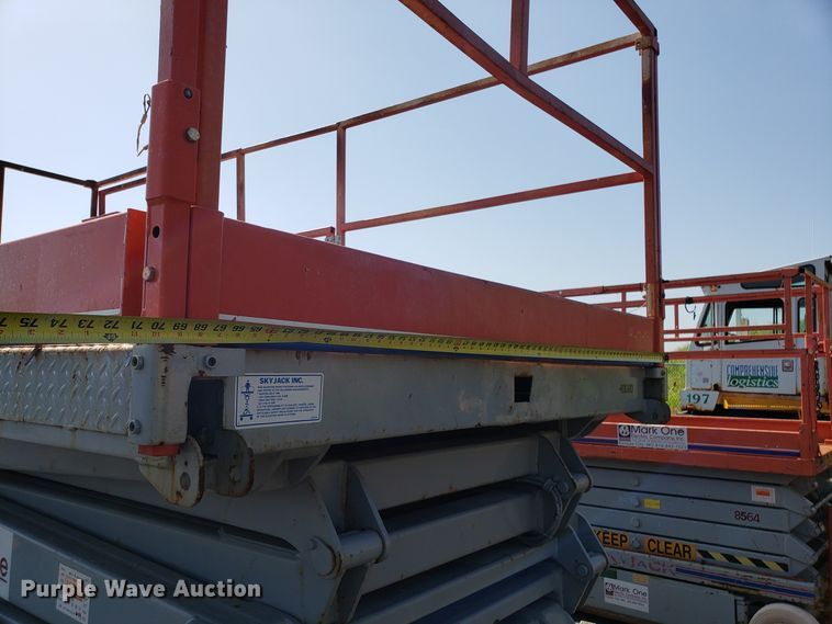 image for item EU9890 Skyjack SJBB41 scissor lift