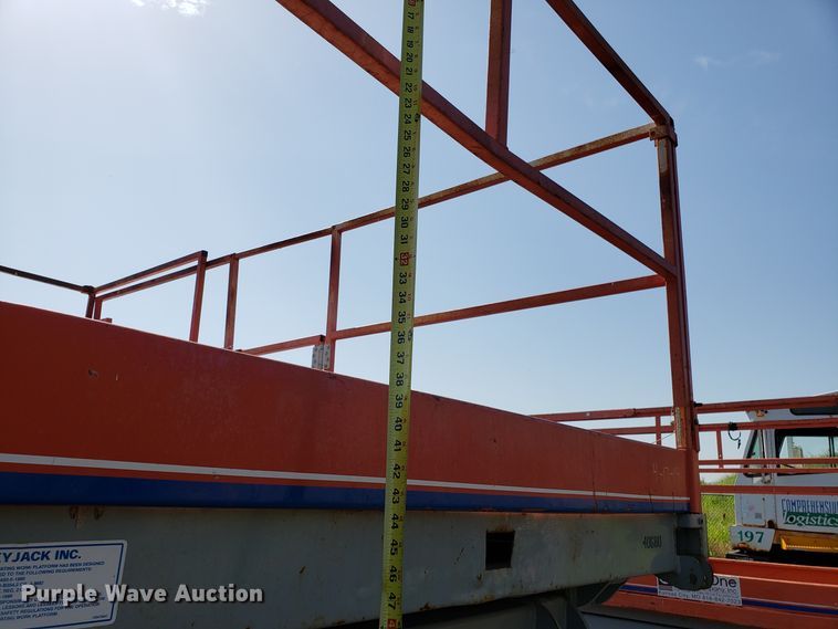 image for item EU9890 Skyjack SJBB41 scissor lift