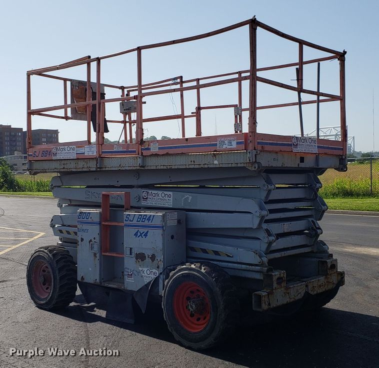 image for item EU9891 Skyjack SJBB41 scissor lift