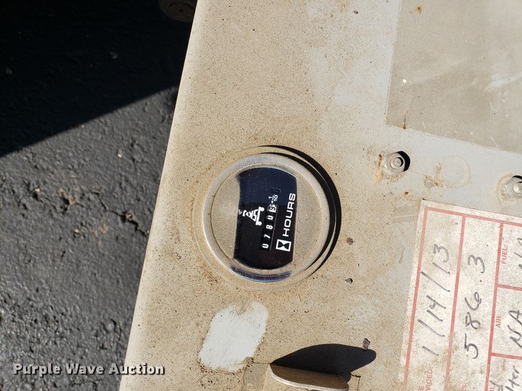 image for item EU9892 Skyjack SJIII 4832 scissor lift