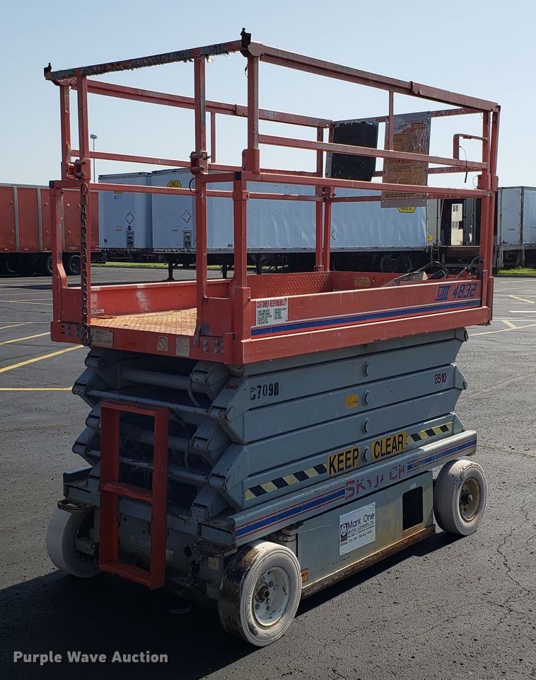 image for item EU9893 Skyjack SJIII 4832 scissor lift