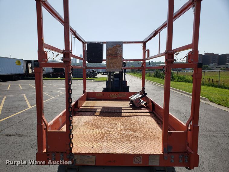 image for item EU9893 Skyjack SJIII 4832 scissor lift