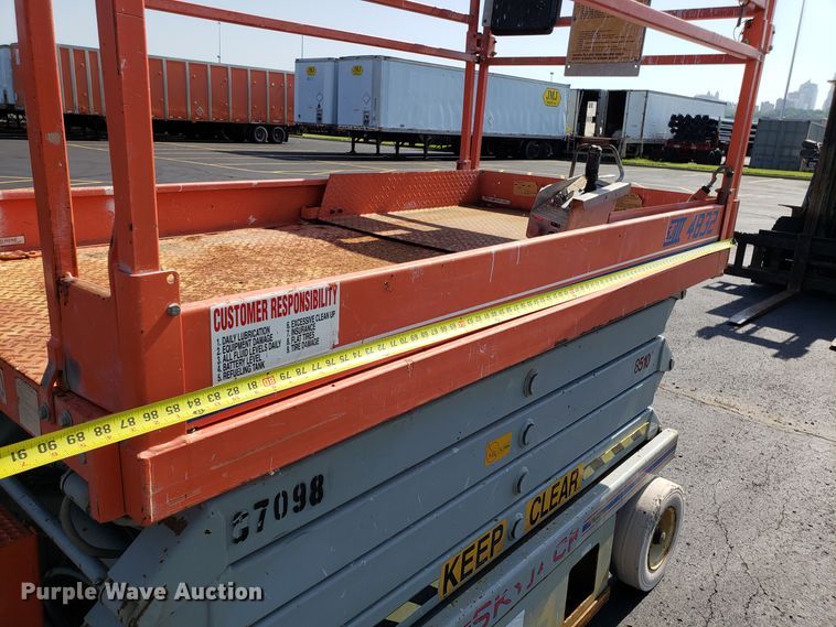 image for item EU9893 Skyjack SJIII 4832 scissor lift
