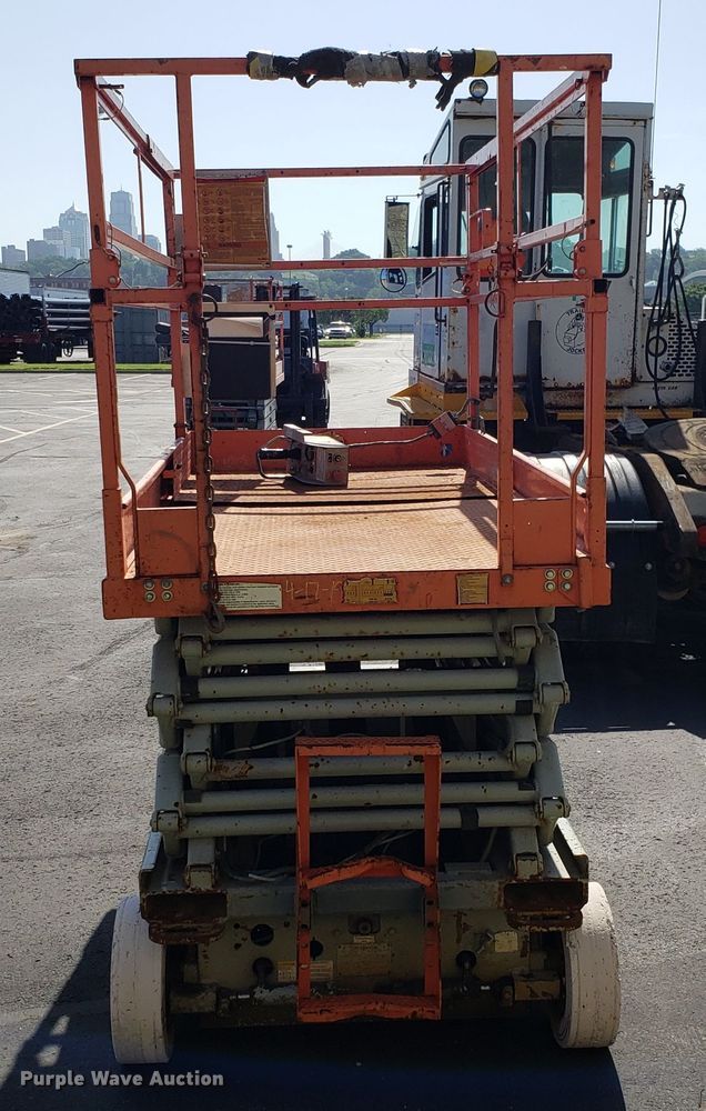image for item EU9894 Skyjack SJIII 4830 scissor lift