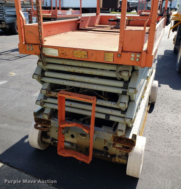 image for item EU9894 Skyjack SJIII 4830 scissor lift