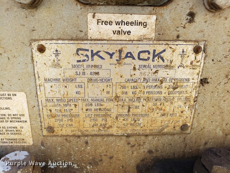 image for item EU9894 Skyjack SJIII 4830 scissor lift