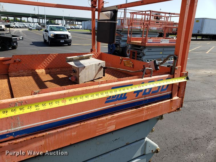 image for item EU9894 Skyjack SJIII 4830 scissor lift