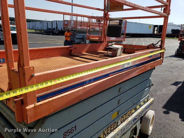 image for item EU9894 Skyjack SJIII 4830 scissor lift