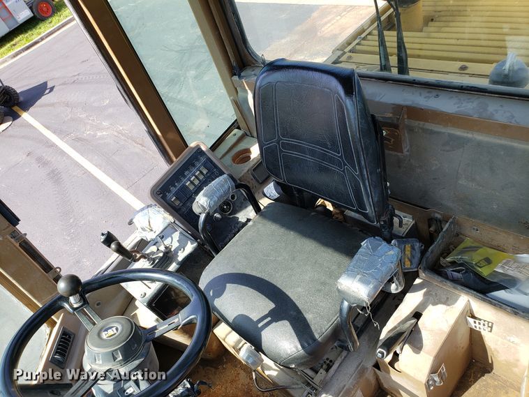 image for item EU9895 1995 Caterpillar 924F wheel loader