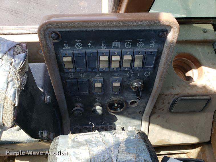 image for item EU9895 1995 Caterpillar 924F wheel loader